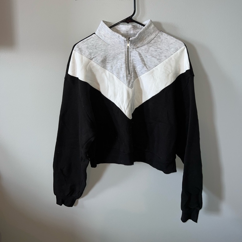 H&M Divided Grey White and Black Quarter-zip Sweatshirt